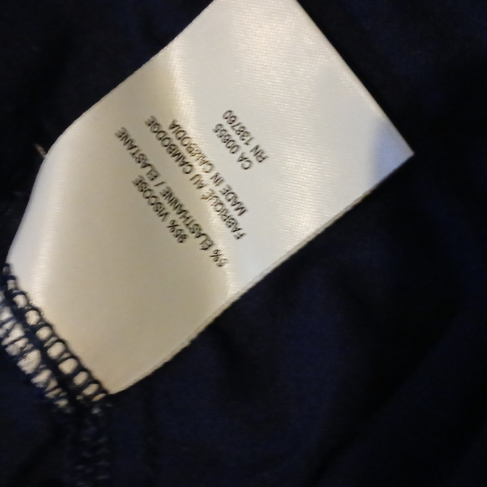 V-neck tee - Picture 5 of 6